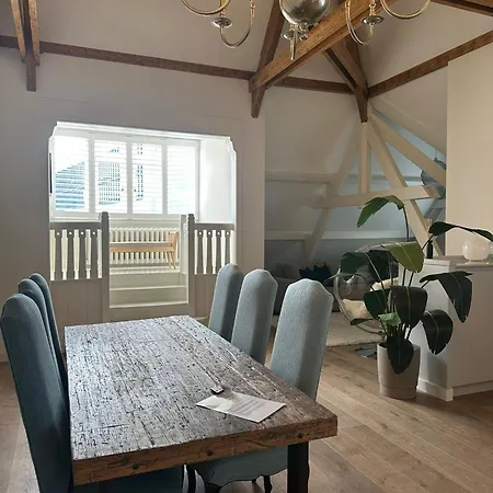 Beautiful Luxury Close To The And Centre