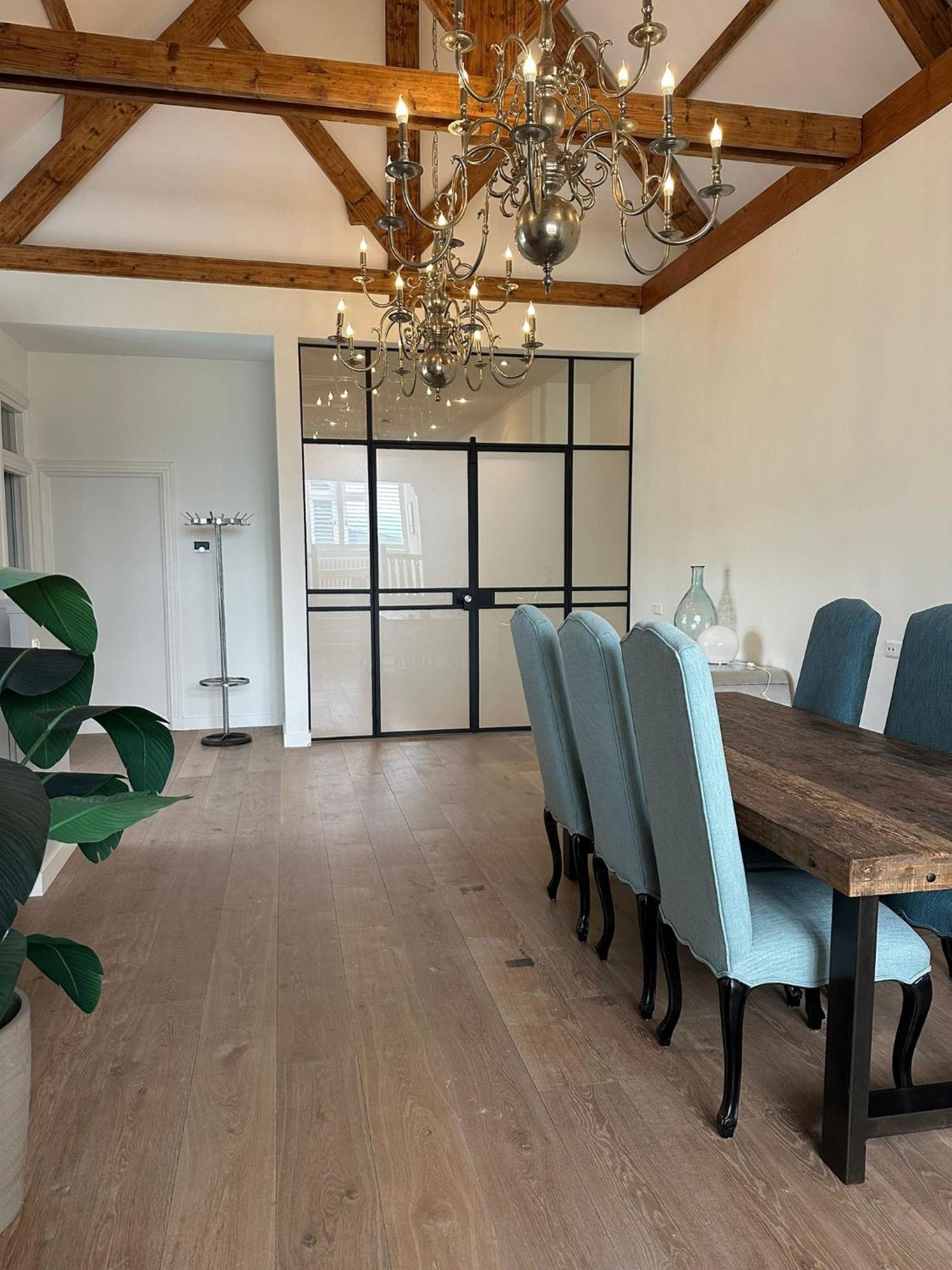 Beautiful Luxury Close To The And Centre